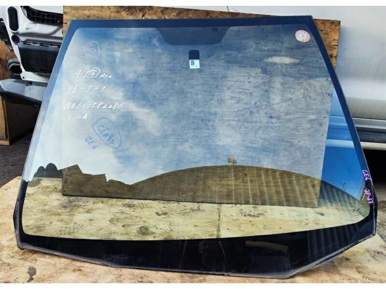 Лобовое стекло Хонда Фит в Пензе 255791